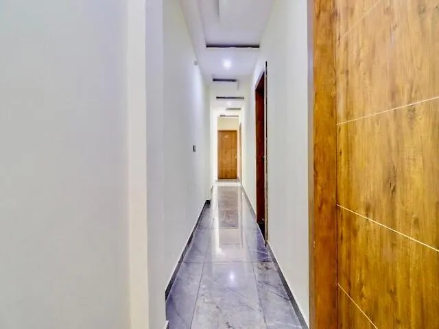 Hotel Taj Star By Urban Stay آغْرا 3*,  الهند