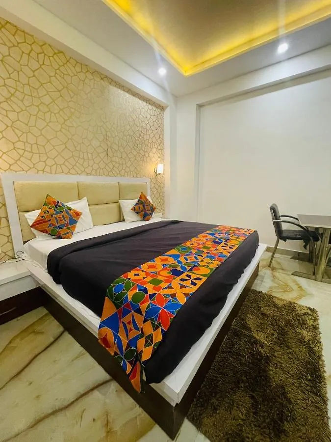 Hotel Taj Star By Urban Stay آغْرا الهند