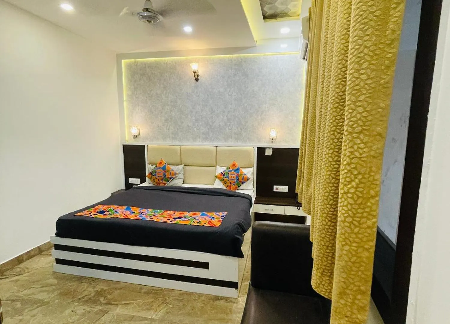 Hotel Taj Star By Urban Stay آغْرا